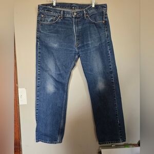 Levi's Men's 505 Classic Medium Wash Blue Straight Jeans